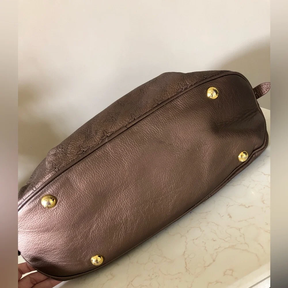 LV Mahina metallic brown ‘L’ hobo bag - Picture 6 of 15